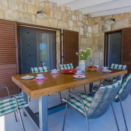 Rustic Fragola With Heated Pool Villa